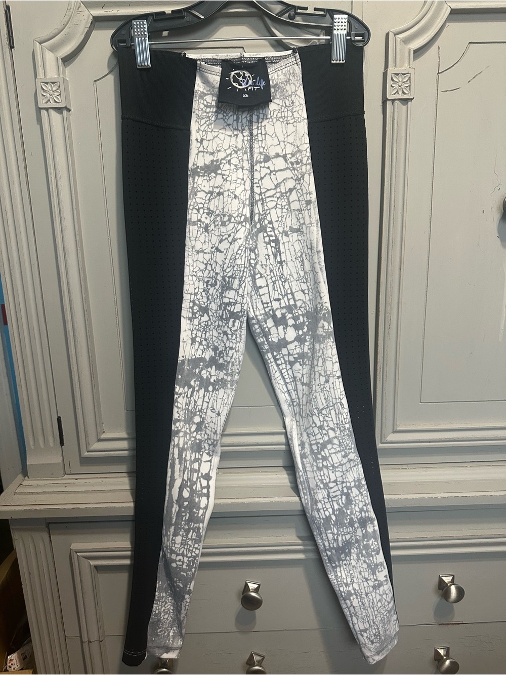 Blue Life Fit Colorblock Marble Panel Leggings - Black & White